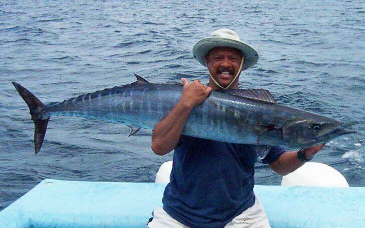 panama fishing wahoo-panama-big-game-fishing-lodge-el-rio-negro